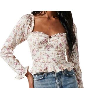 Astr the label Floral Ruffle Top L